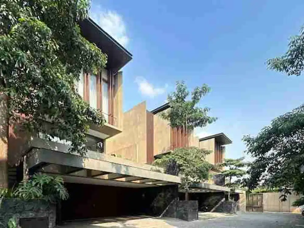 Kemang Modern Tropical Townhouse One Gate System Semi Furnished