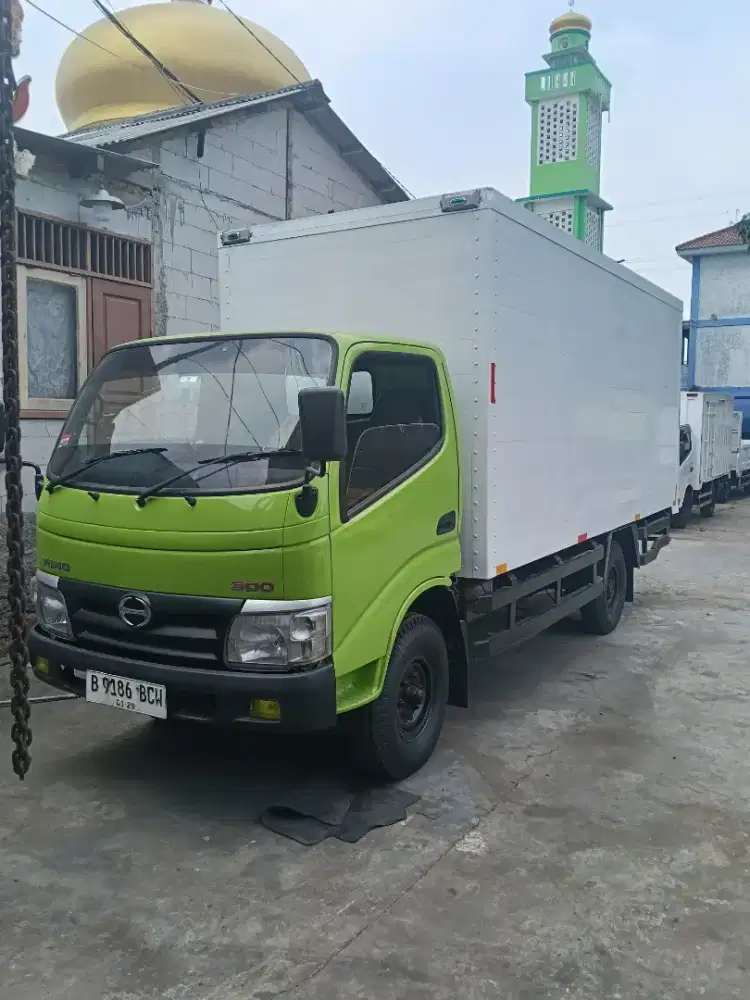 Hino Dutro 110SDL engkel Long box 16 kubik 2018