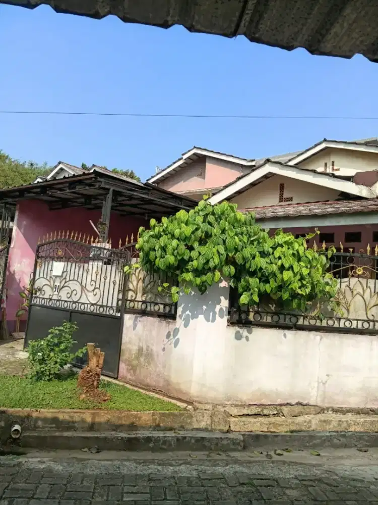 DIJUAL RUMAH SIAP HUNI DEKAT RS HGA DEPOK