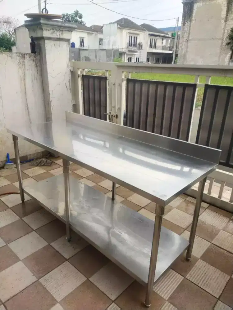 LANGSUNG PAKAI,Meja 2 susun backplas

Ukuran 180