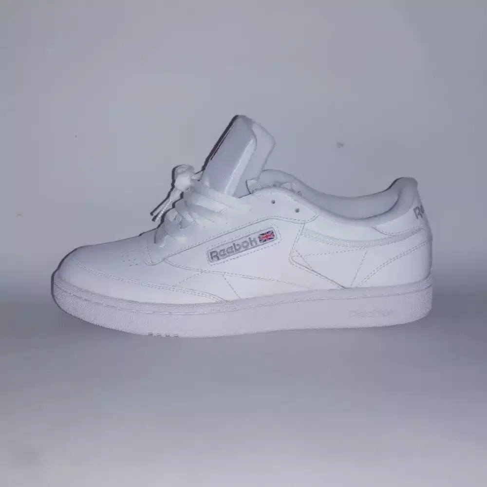Sepatu Sneaker REEBOK