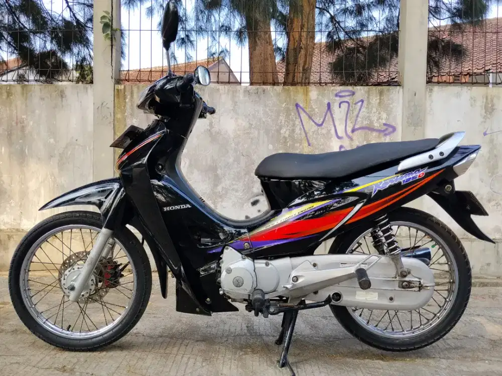 KHARISMA D 2002 MULUSS ANTIK