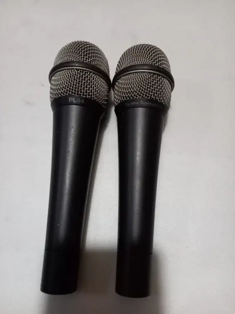 Mic electro voice