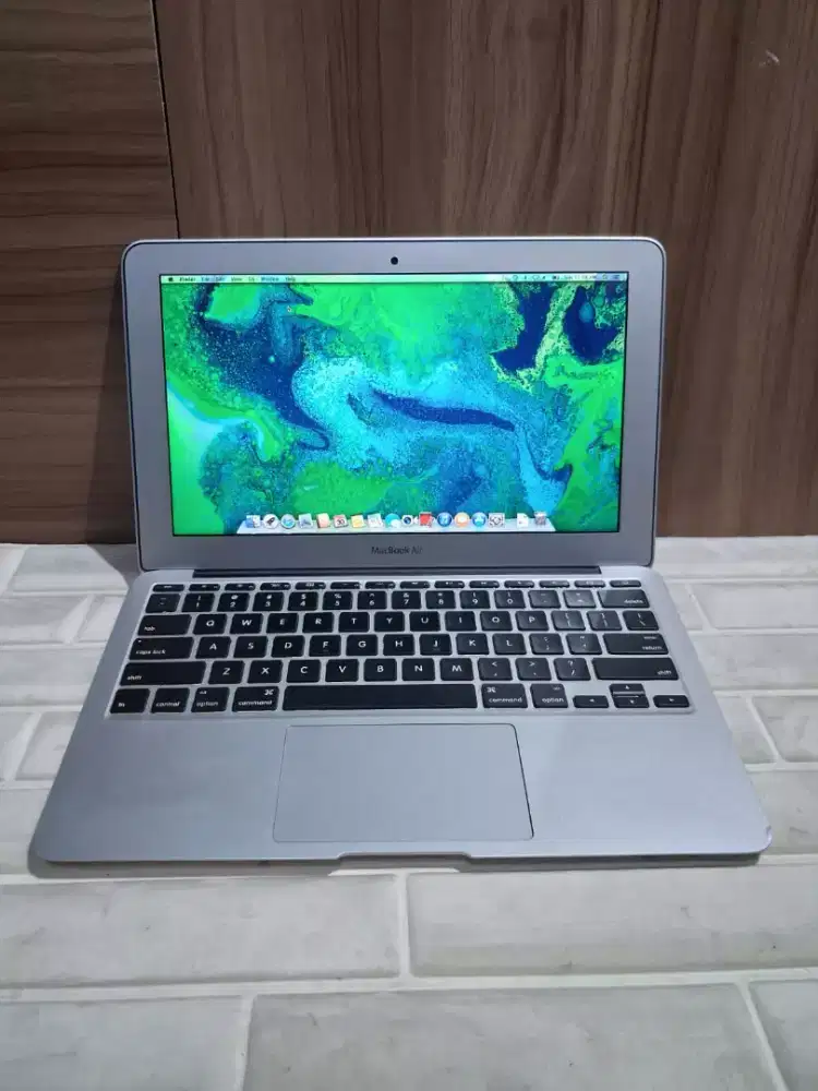 Macbook Air 11-inch,Early 2015