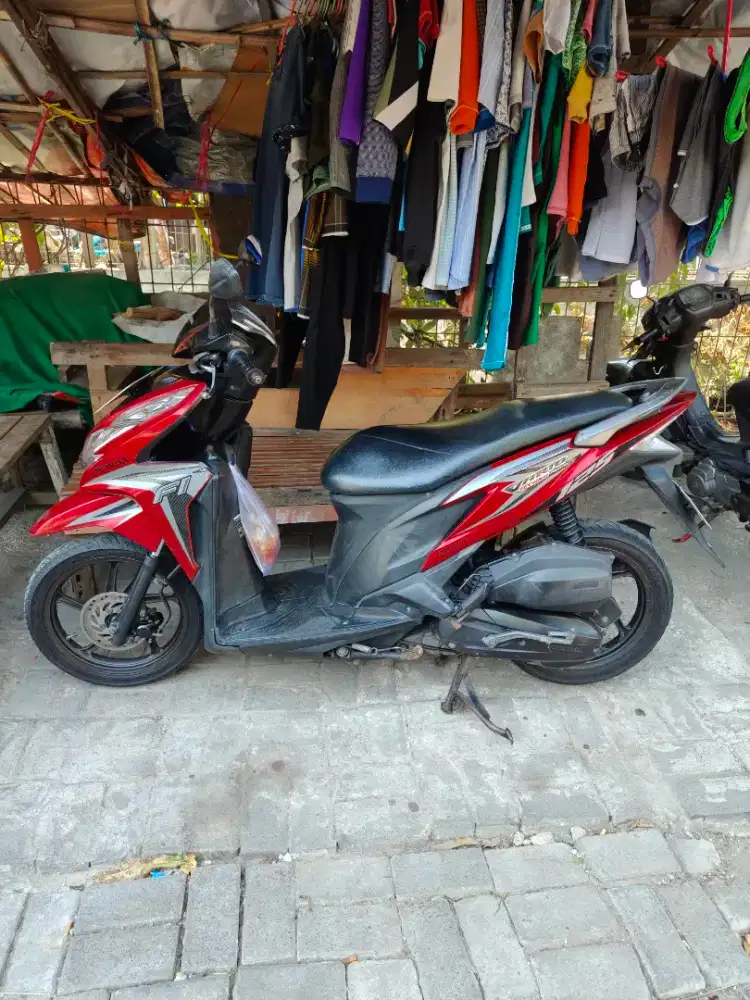 HONDA VARIO KZR 2013 MERAH
