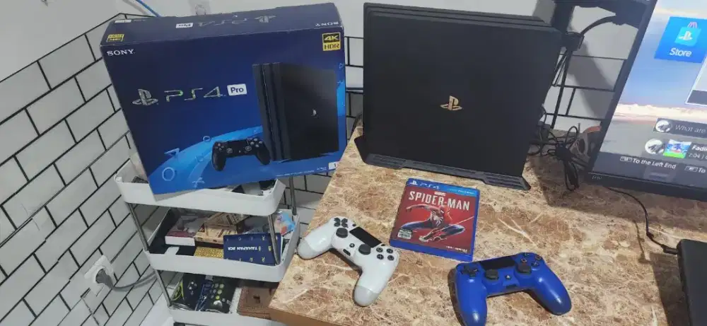 Bundle Console PS4 Pro 1TB Fullset (CUH-7200) | Nego