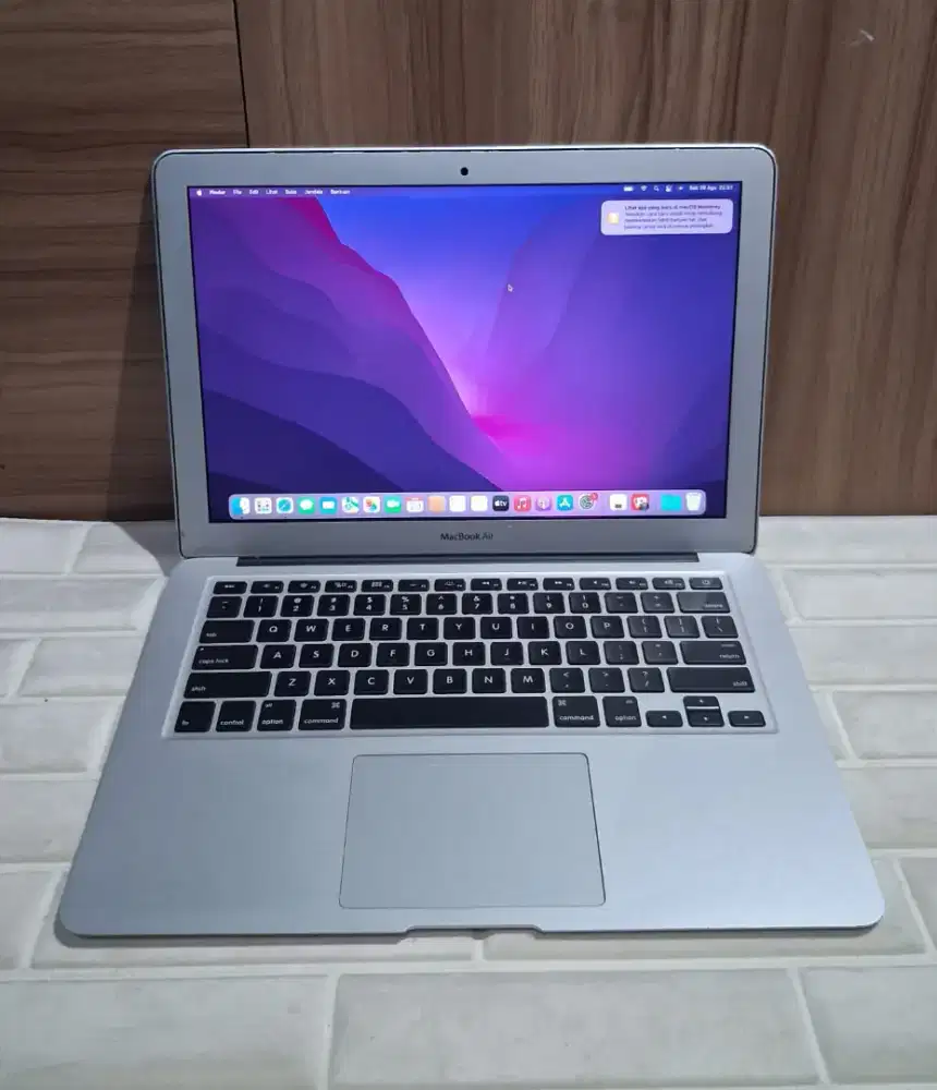 Macbook Air 13-inch,Early 2015 + Intel Core i5 + SSD 128GB + 8GB +