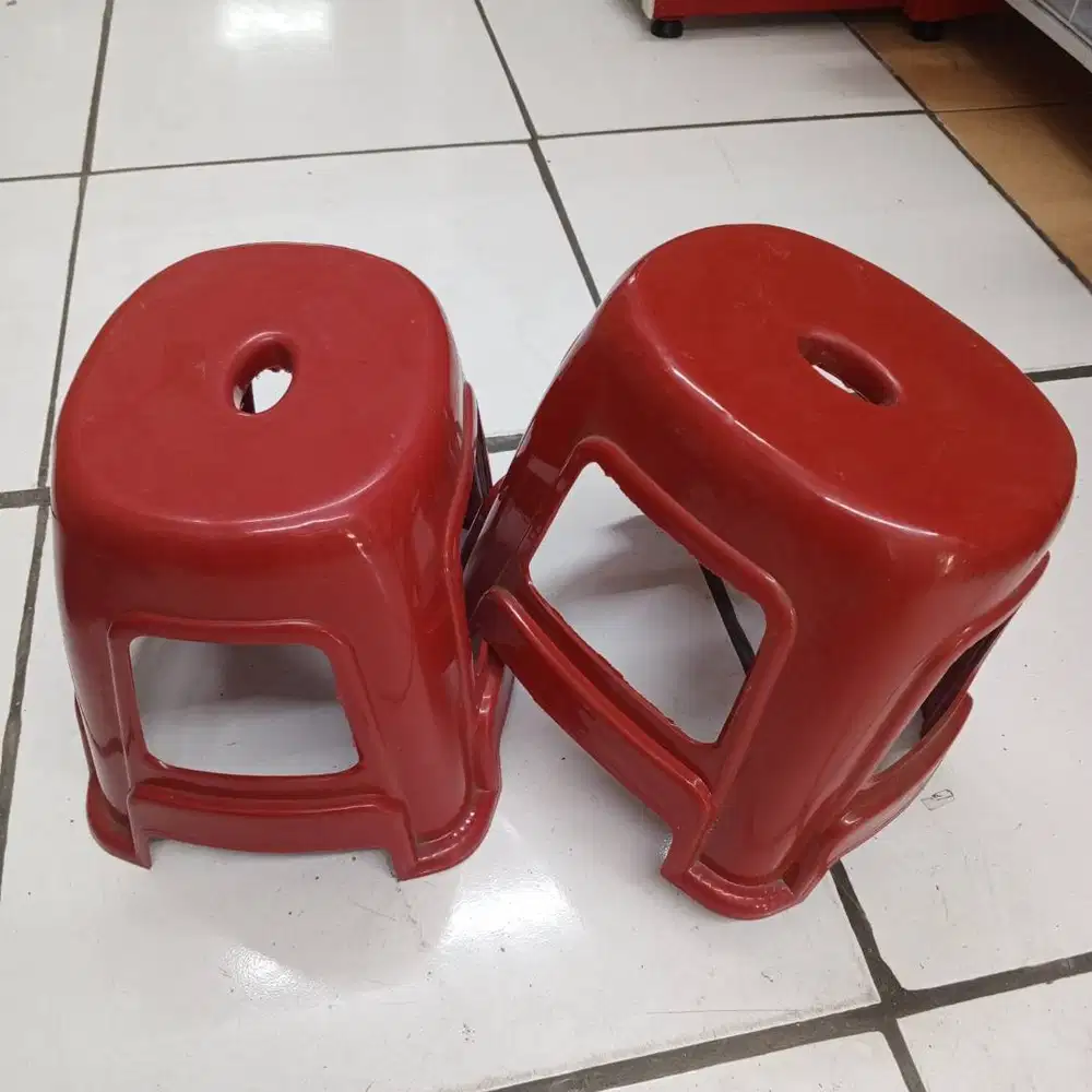 JENGKOK OVAL PLASTIK MINI – RINGAN & PRAKTIS