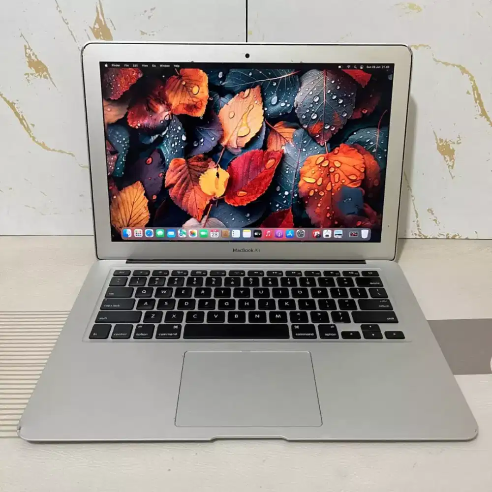 Macbook Air 13-inch, Early 2015.