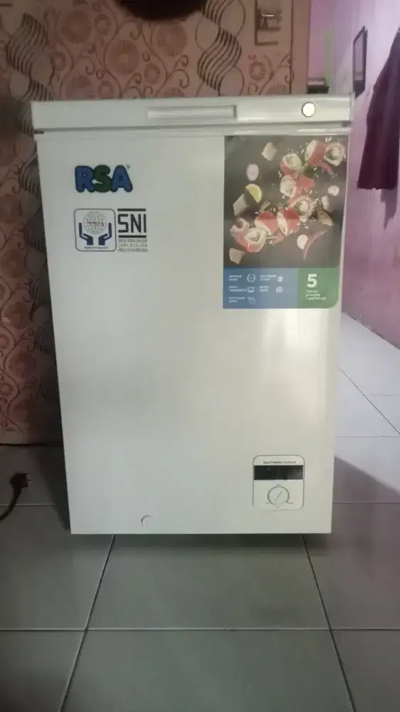Dijual freezer RSA blm ada 2 bulan