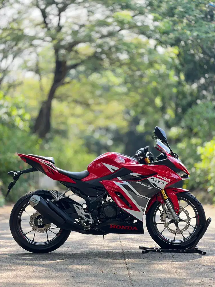 HONDA NEW CBR150R 2024 MERAH KM 7K PAJAK HIDUP SIAP TOURING