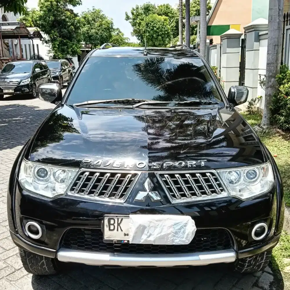Mitsubishi Pajero Sport Exceed 4x2 Matic 2011 Hitam