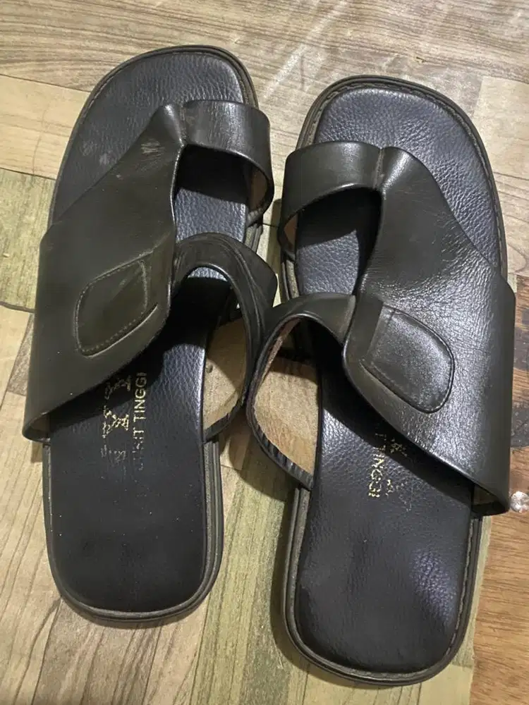 sandal kulit pria