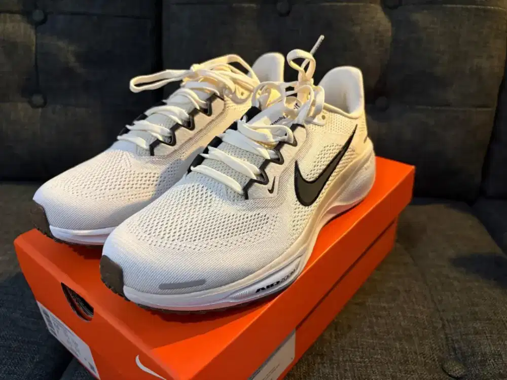 NIKE AIR ZOOM WHITE 40 BNIB
