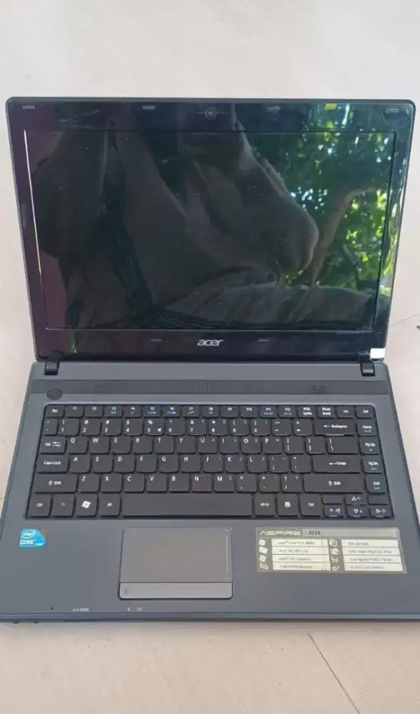 Laptop Acer core i3 Ram 4gb layar 14 inch