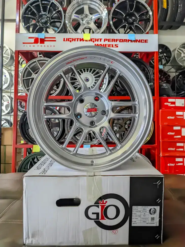 Velg rpf1 r18 5x114 lbr8 et35