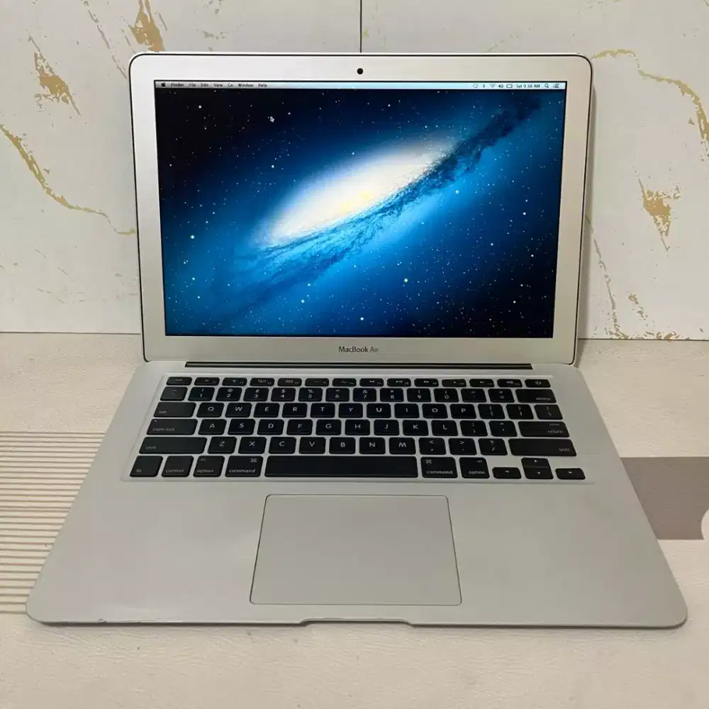 Macbook Air 13-inch, 2011.