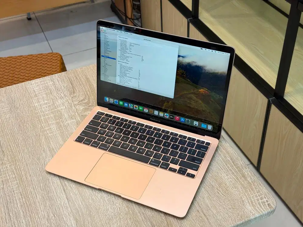 Macbook Air i3 8/256
