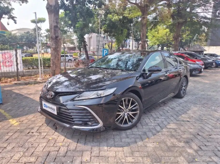 LOW DP Toyota Camry 2.5 V Bensin-AT 2021 AAS