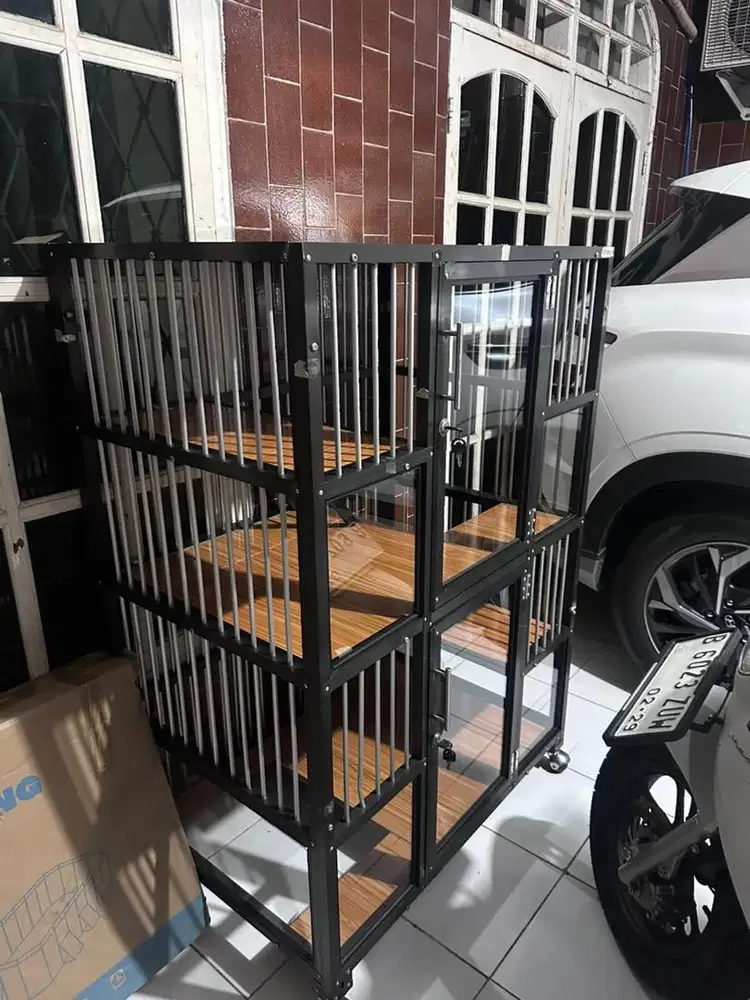 Kandang kucing besar