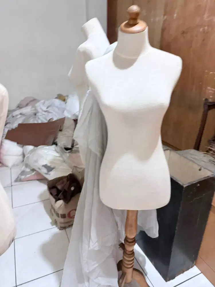 DIJUAL CEPAT PATUNG BAJU MANEKIN