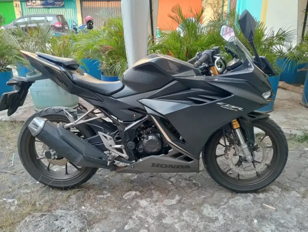 Promo DP 300 Honda CBR 150 R ABS Tahun 2023