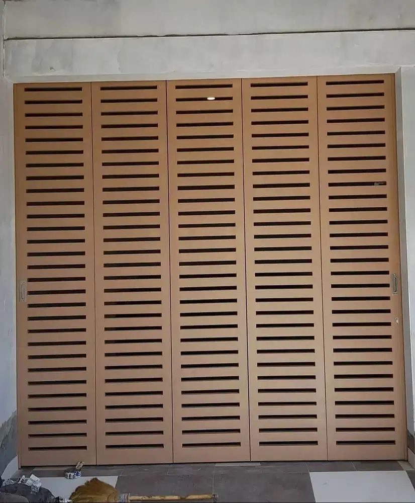Pintu garasi besi custom