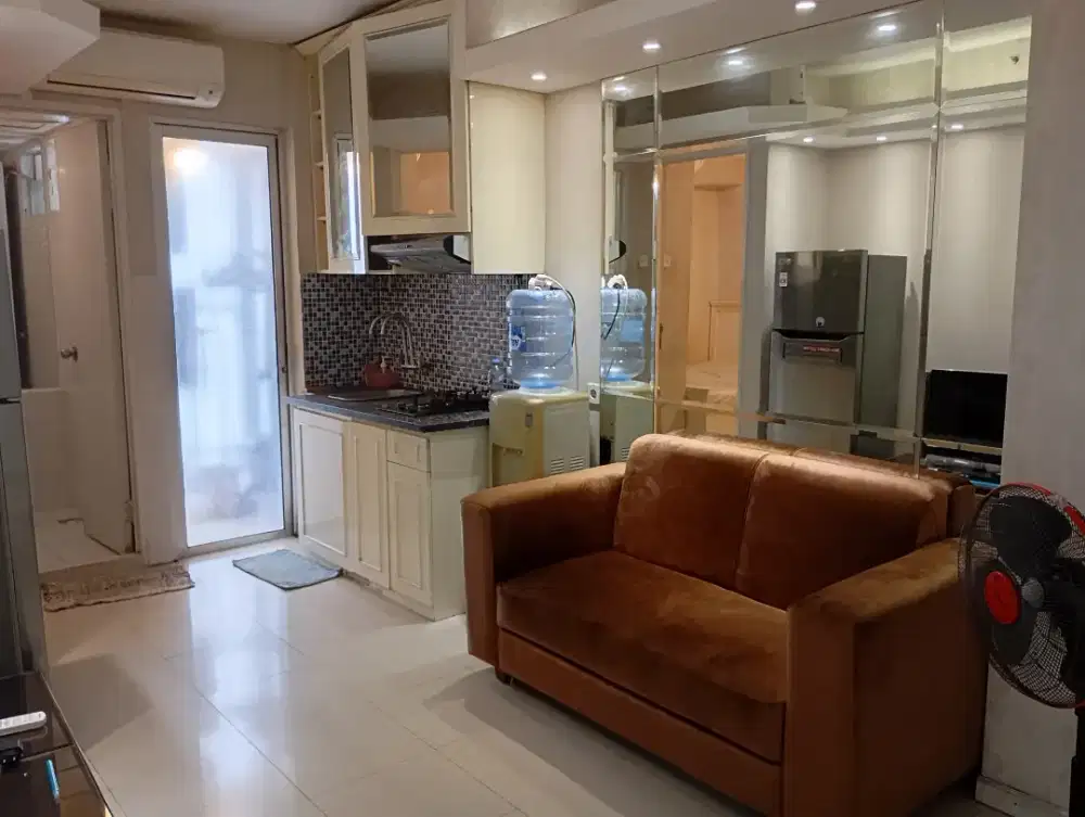 DISEWAKAN MURAH 2 KAMAR FULL FURNISHED LANTAI RENDAH APT BASSURA CITY