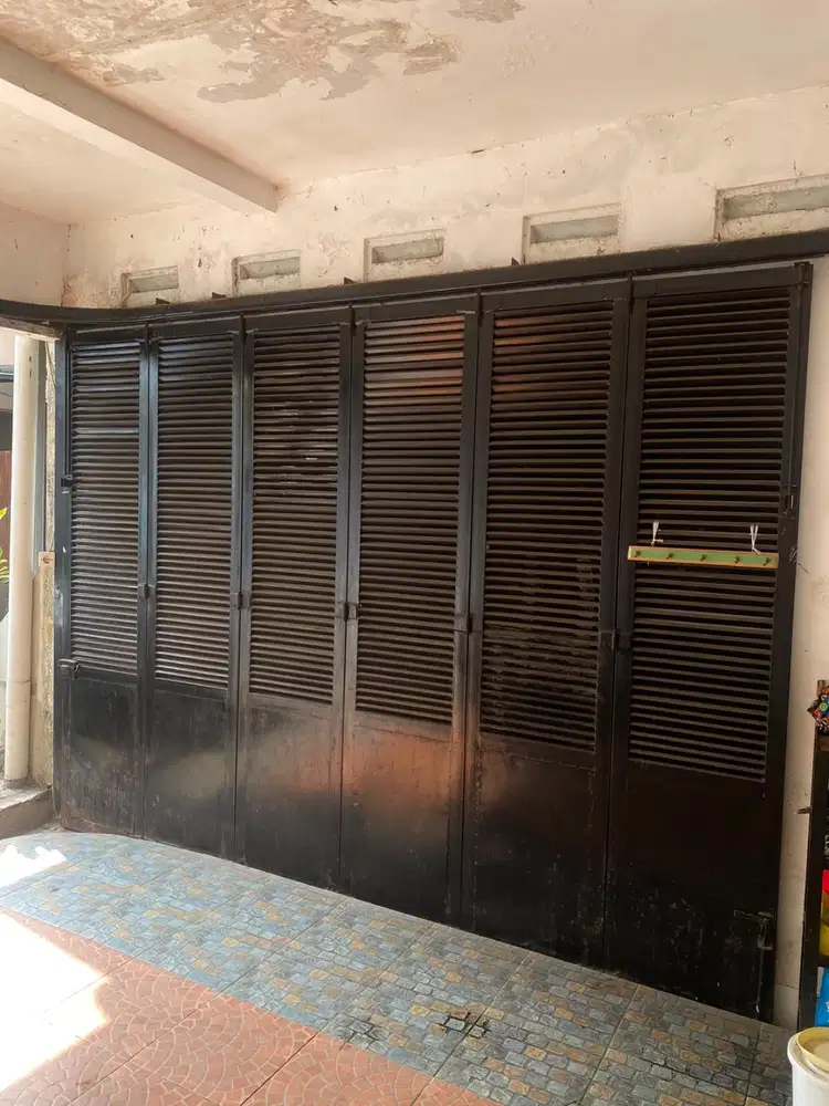 Pintu Besi, Rel atas - Bekas - Ambil, bongkar, angkut by pembeli