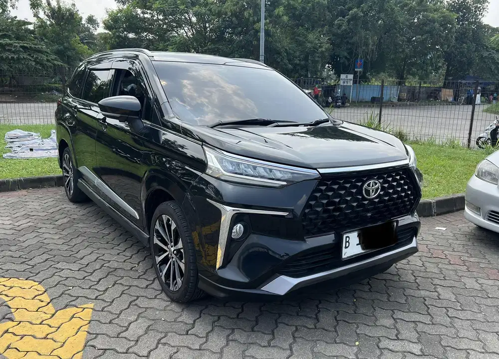 Toyota Veloz Q CVT 2024 Hitam Non TSS