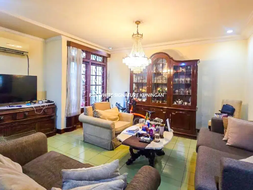 Dijual Rumah di Pejompongan, Jakarta Pusat, Dekat BNI Pejompongan dan Gerbang Tol Pejompongan