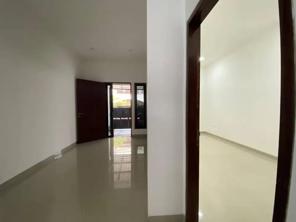Dijual Cepat Rumah Modern 4 Lantai Siap Huni Di Sunter Graha Pratama, Jakarta Utara