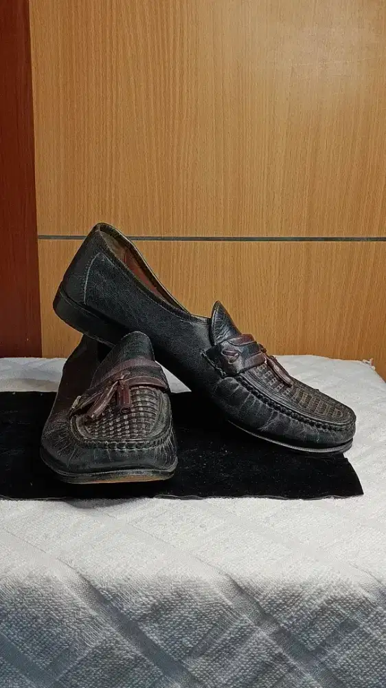Sepatu CAMEL Vintage Tassel Loafers