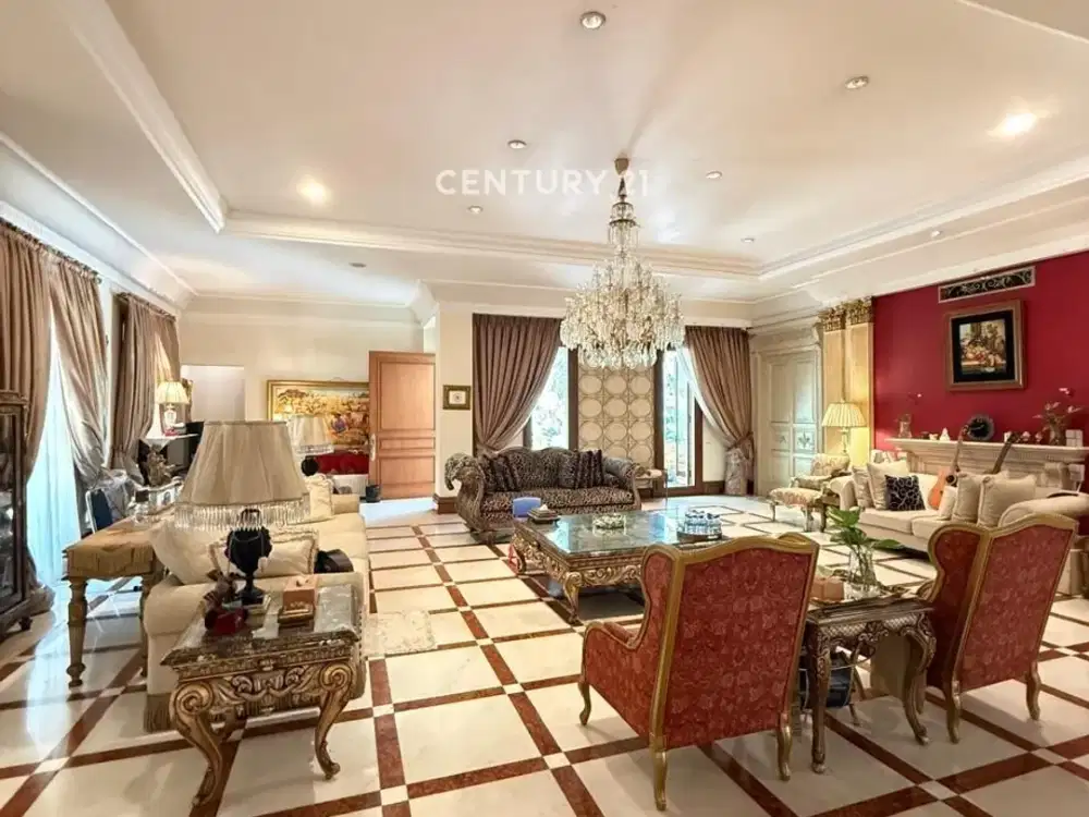 Dijual Luxurious Home Lokasi Strategis In Menteng