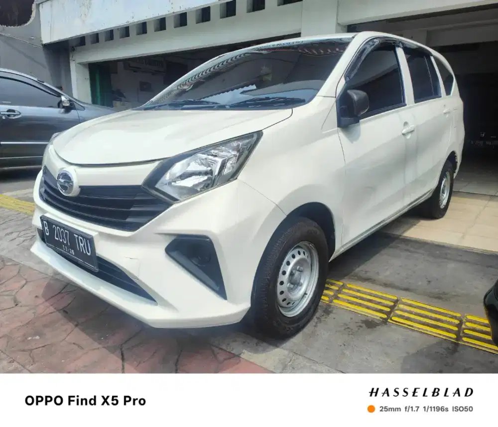 Daihatsu sigra D1.0 manual 2021 putih