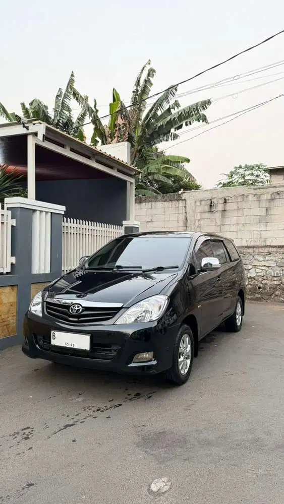Toyota Kijang Innova 2009 Bensin