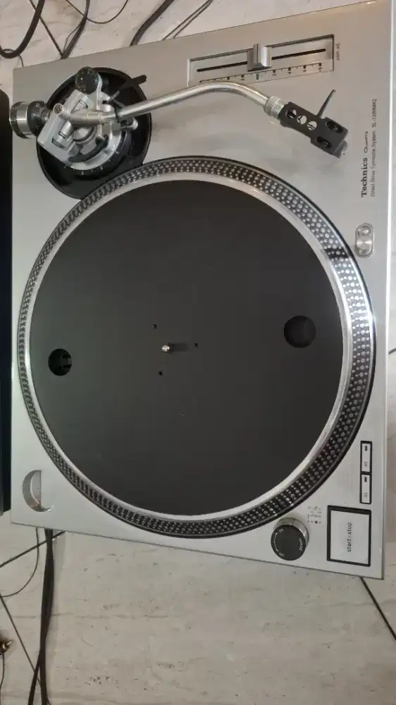 Turntable Technics SL 1200 MK 2