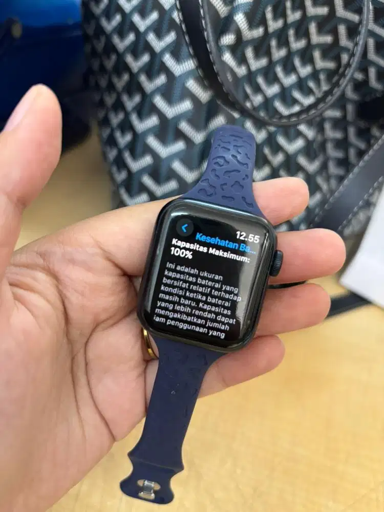 Apple watch series 4