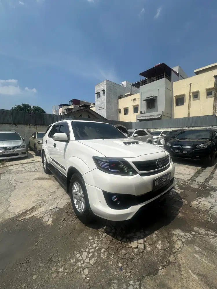 Toyota Fortuner Vnt TRD Manual 2013 Murah