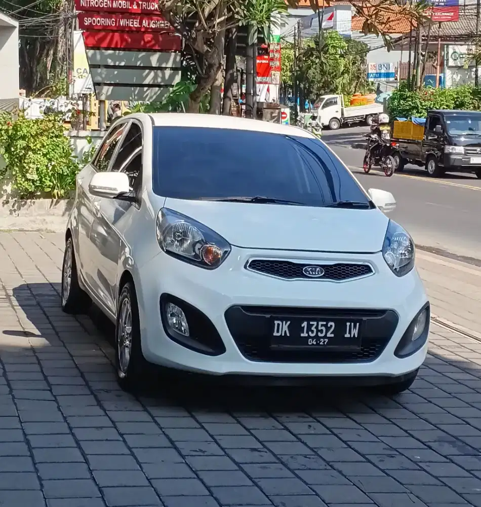 KIA PICANTO SE NEW MODEL AUTIMATIC ASLI BALI SIAP PAKAI