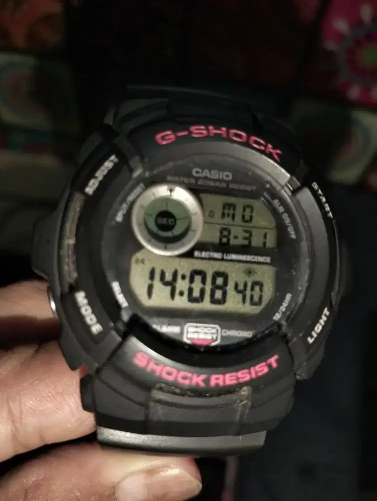 Jam tangan G-Shock mulus G 2000