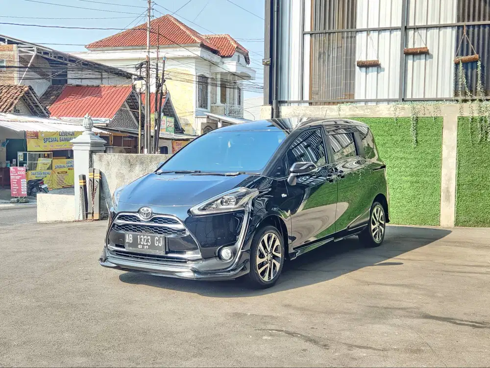 Sienta Q 2016 matic tangan pertama