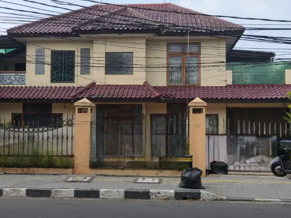Rumah Sewa Rumah Rawamngun LT 598 1000 M2 Lokasi Jln Utama Cocok Buat Tinggal Kantor Dll.