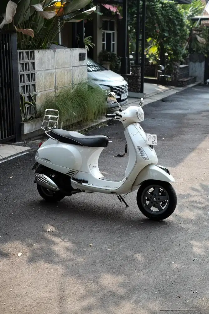 VESPA LX 150 3VIE TAHUN 2013