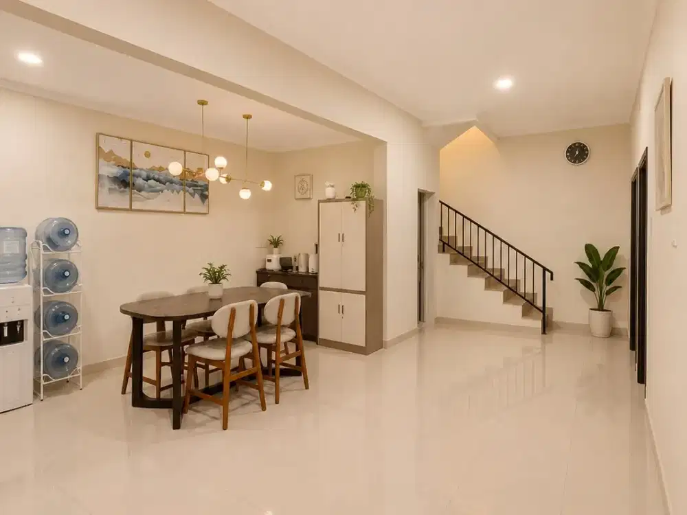 DIJUAL RUMAH CANTIK 2 LANTAI FULL RENOVASI HADAP TIMUR LAUT DI CITRA GARDEN 5