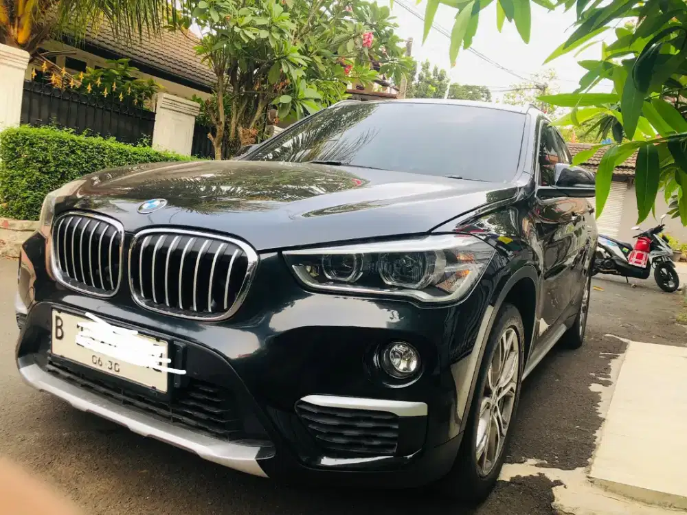 Bmw x1 nik 2019 odo 100rb pajak off 1x
