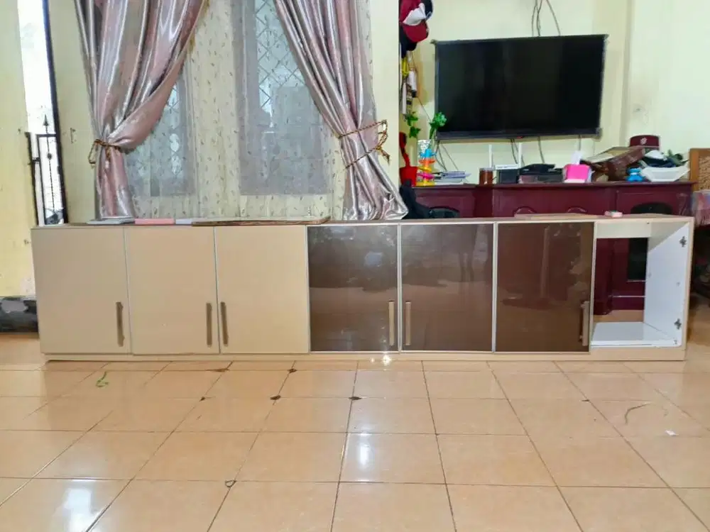 Di jual kitchen set SECOND bahan masih kokoh
