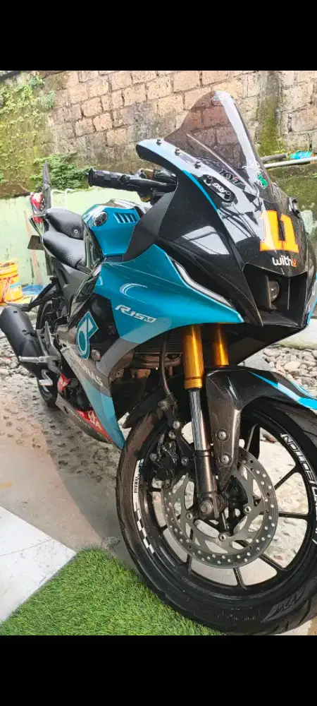 Yamaha R15V4 2022connected costume Petronas(bawaan diler)