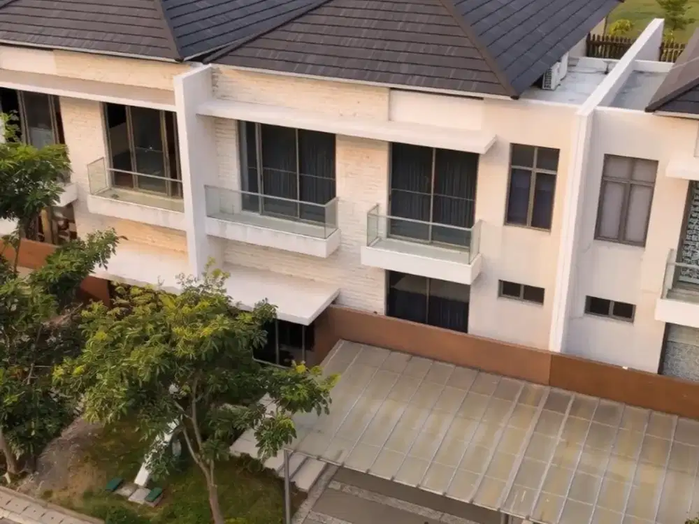 Di Jual Rumah Riverside Pik 2, View Danau
