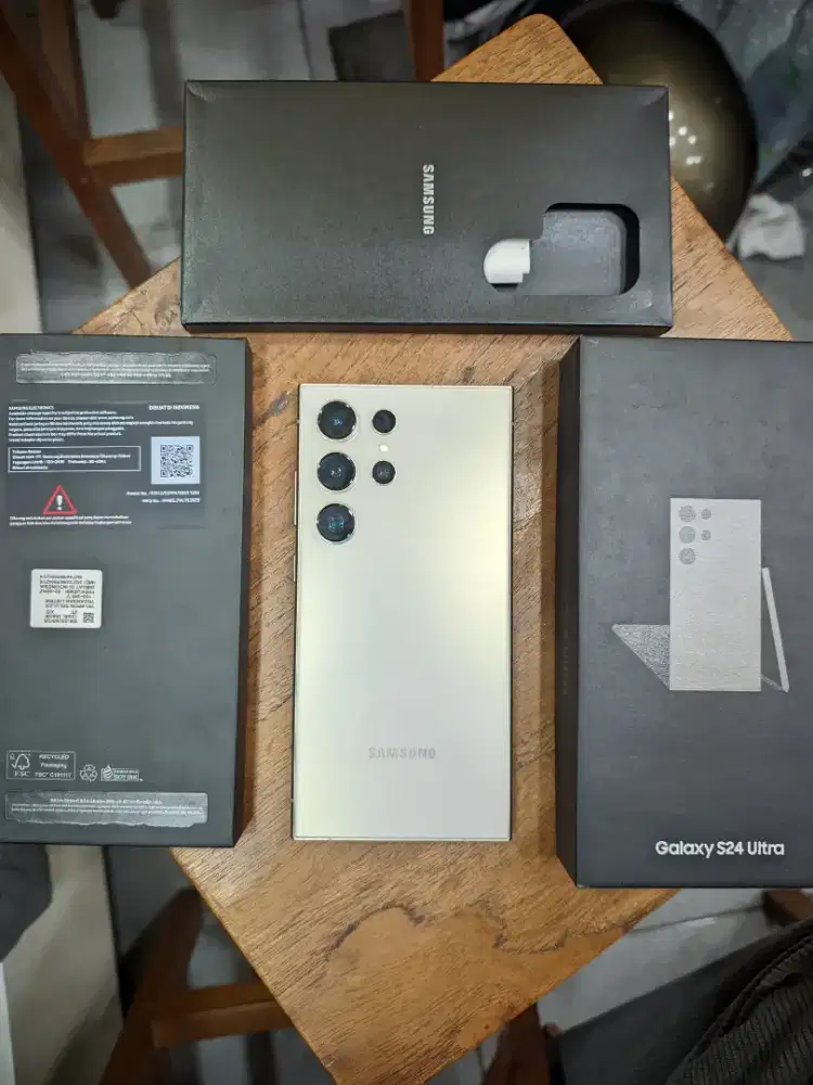 Samsung S24 Ultra 256 Gb fullset original